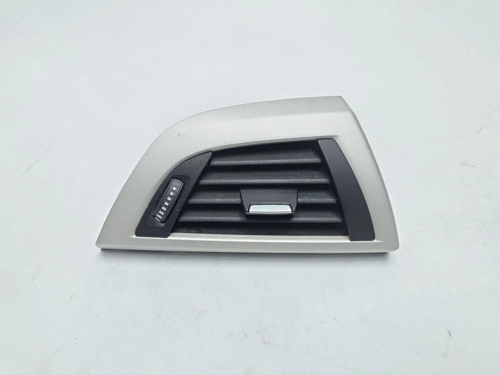 Dashboard side air vent grill/cover trim 9205356