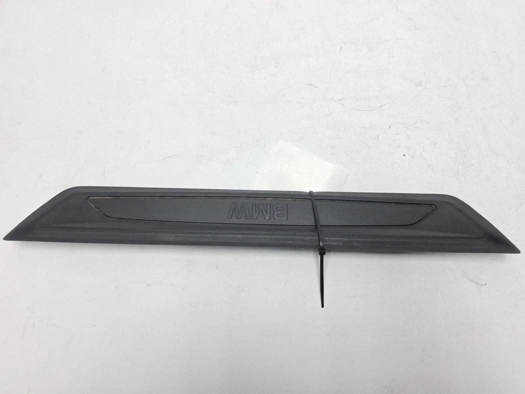 Front sill trim cover 5147726331505