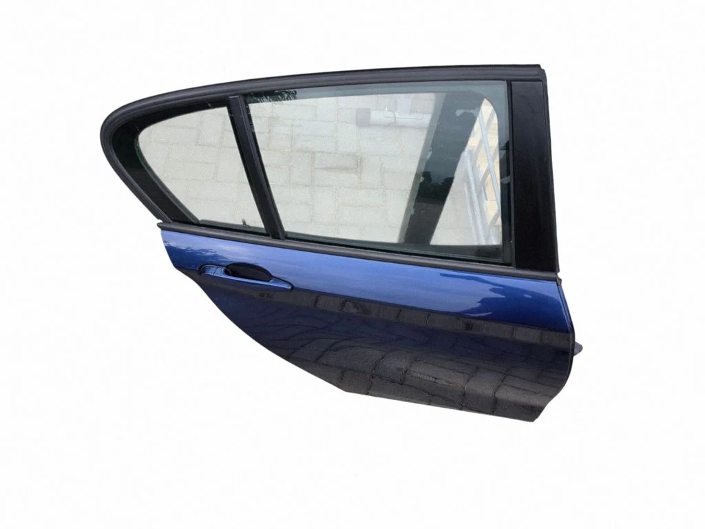Rear door – right