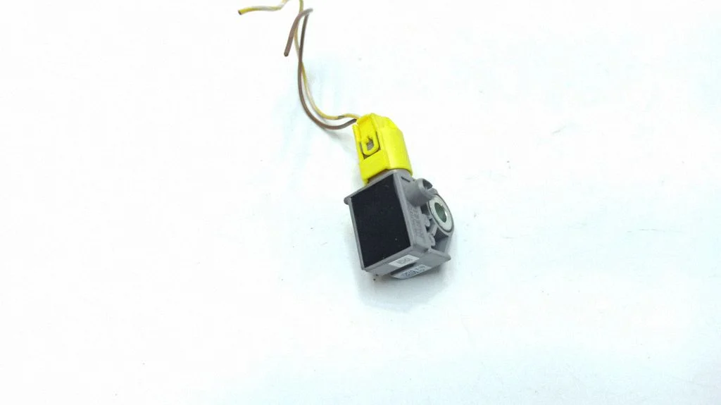 Drošības spilvenu trieciena sensors – Mercedes-Benz C klase AMG W204 (2007-2014)