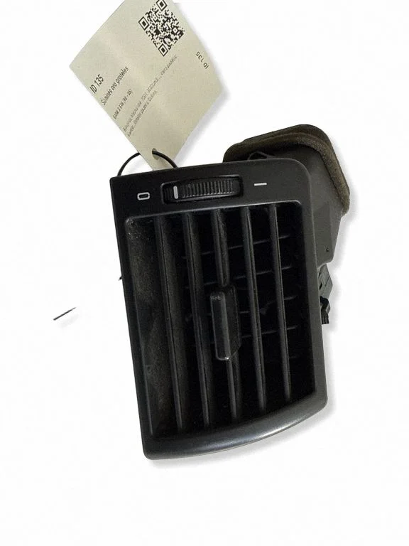 Dashboard side air vent grill/cover trim – BMW 3 Series E46 (1998-2005)