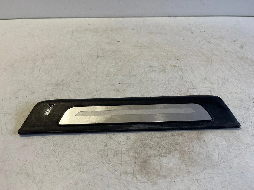 Listwa progowa tylna (wewnętrzna) 4M0853375A