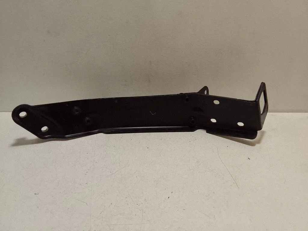 Headlight/headlamp mounting bracket 4M0805353