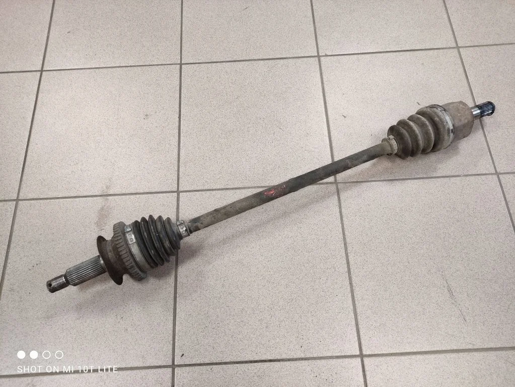 Rear driveshaft