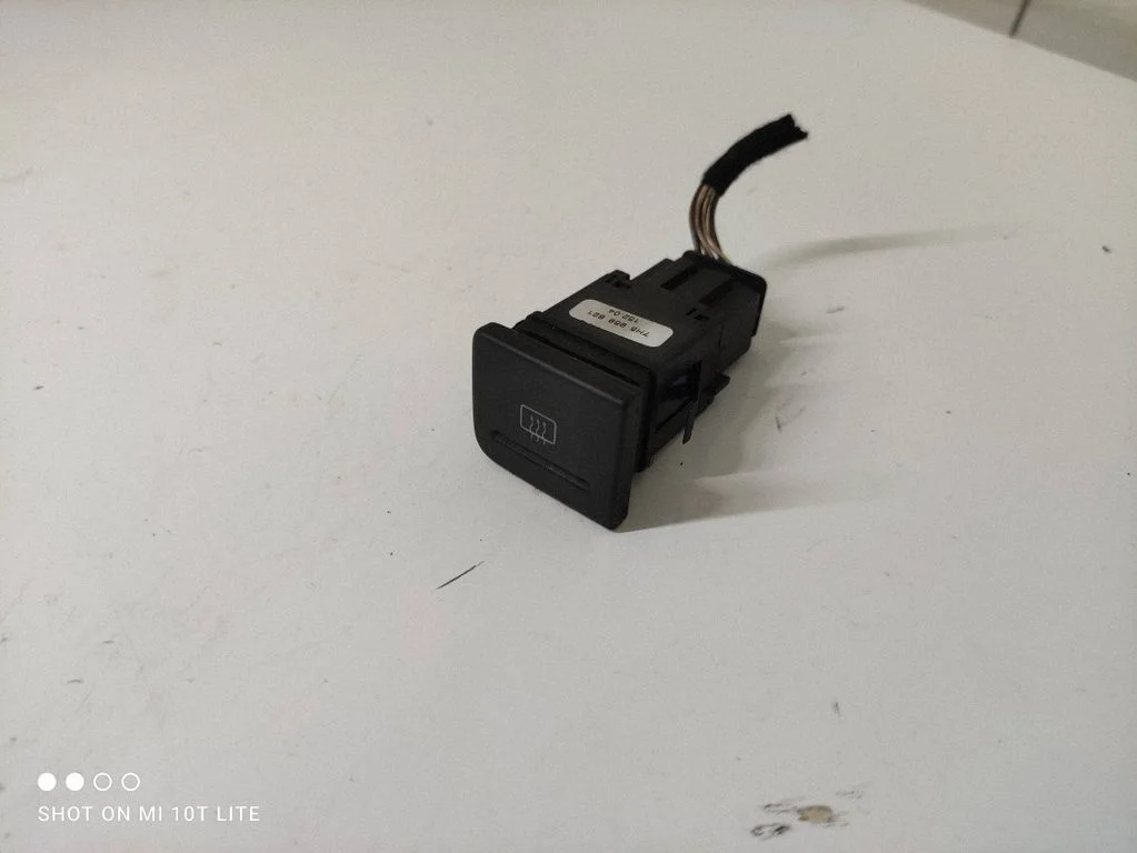 Windscreen/window heater switch 7H5959621