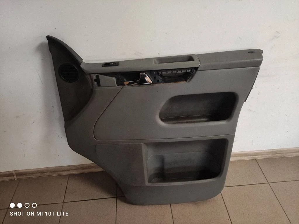Front door card panel trim 7H5867104C