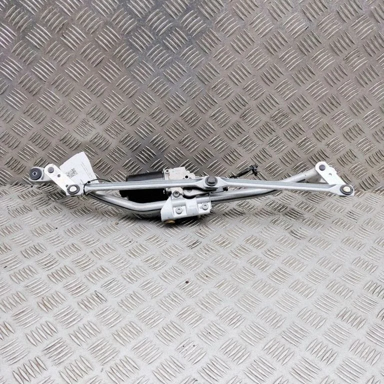 Front wiper linkage and motor – Land Rover Range Rover Velar (2017-)