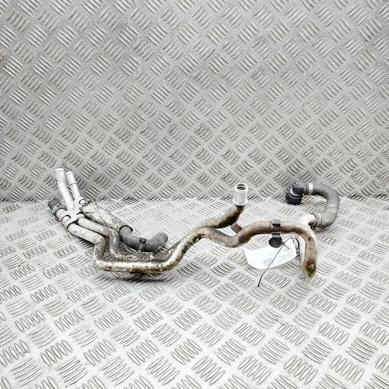 Mootori jahutusvedeliku toru / voolik 7P0121156C