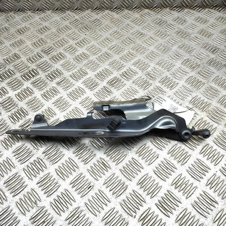Engine bonnet/hood hinges 31385814