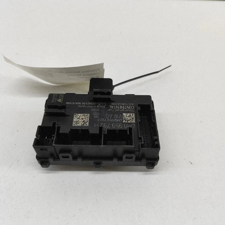 Durvju elektronikas vadības bloks 4M0959792F