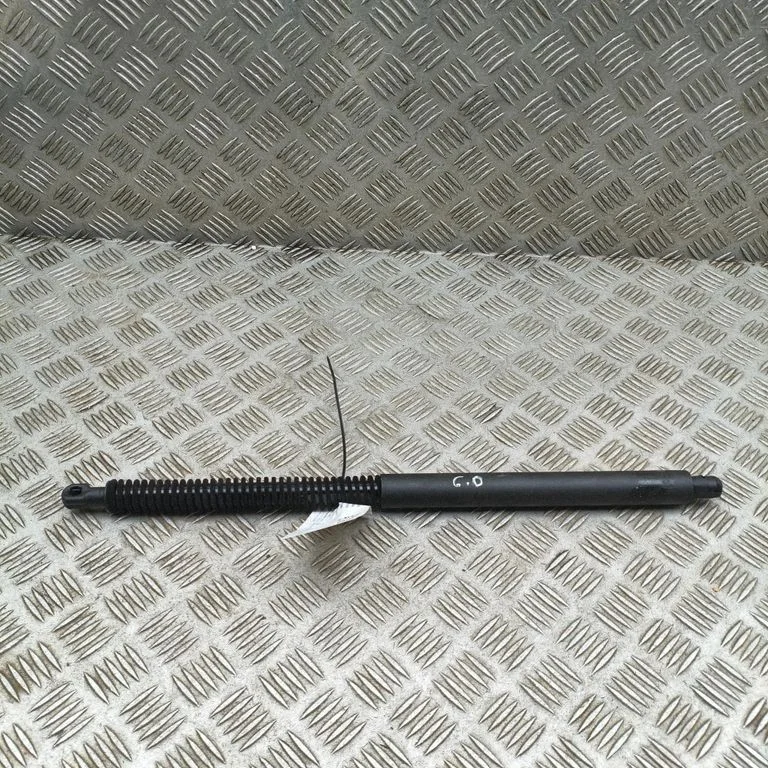 Tailgate/trunk strut/damper – BMW 6 Series F12 F13 (2010-2018)