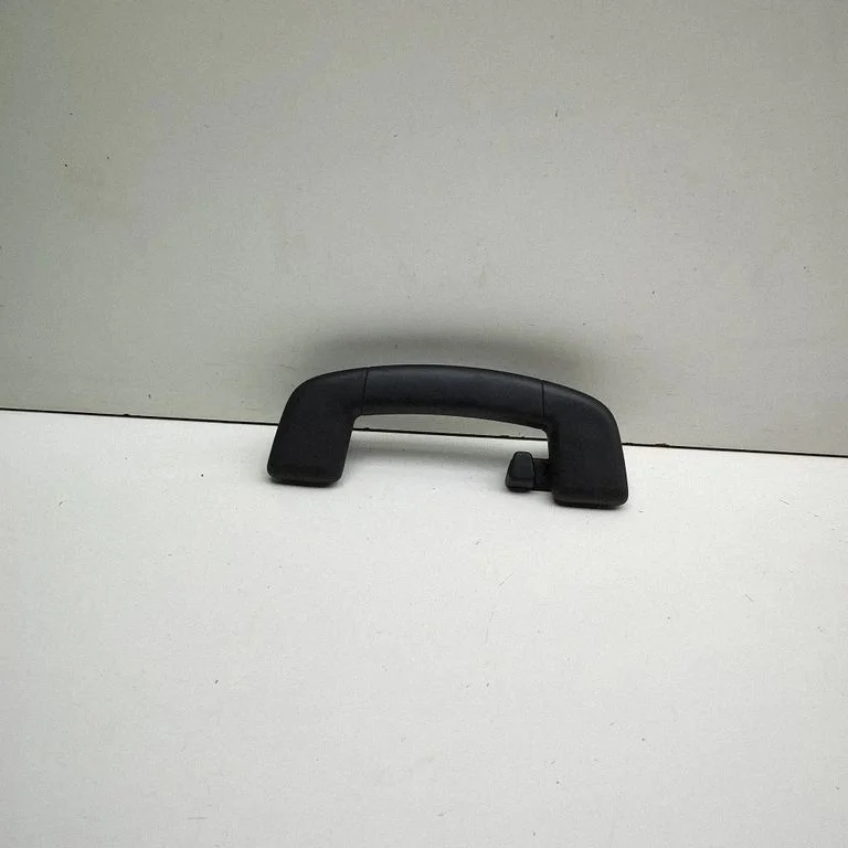 Rokturis aizmugurējais 5G0857643B