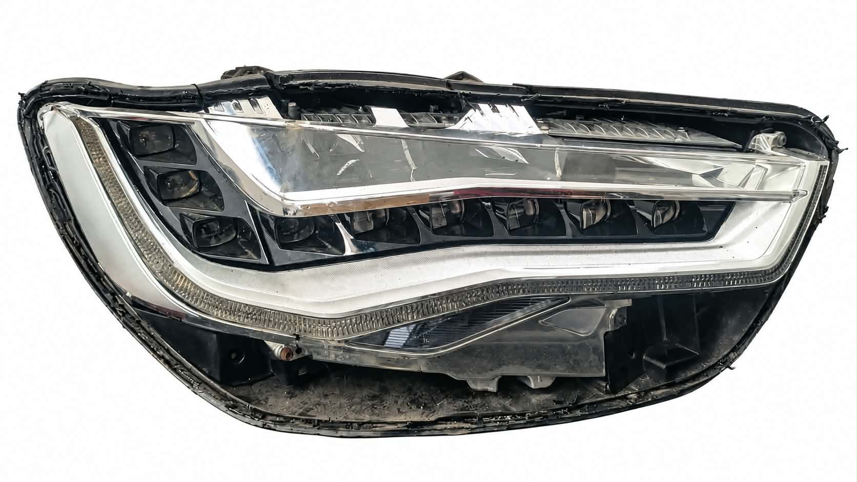 AUDI A6 C7 FULL LED ŽIBINTAS - DONORAS/DAUŽTAS - DEŠINĖ PUSĖ
