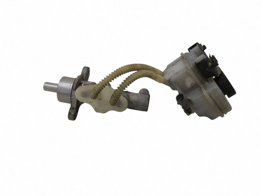 Master brake cylinder 020405115