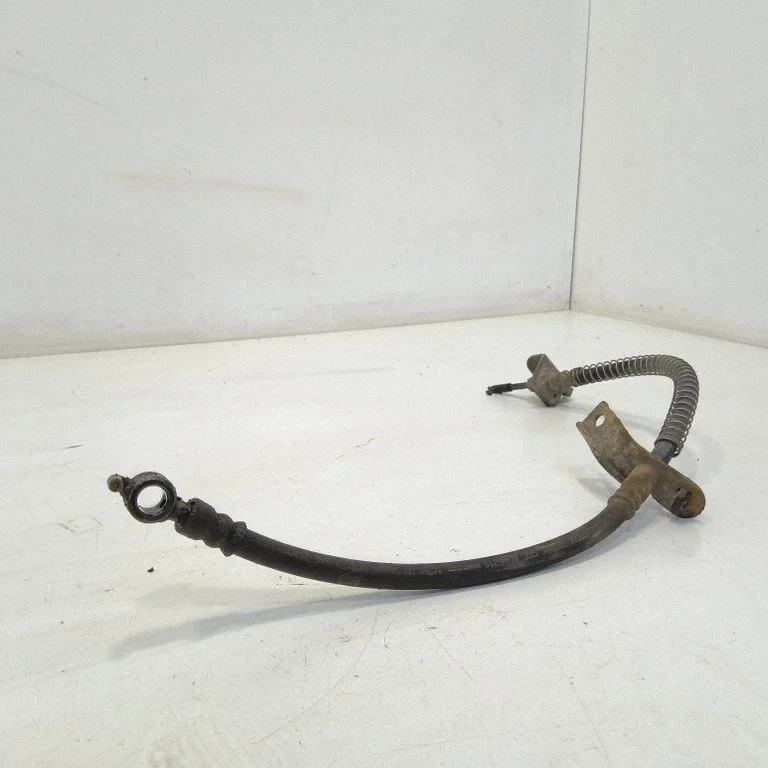 Brake booster pipe/hose – front