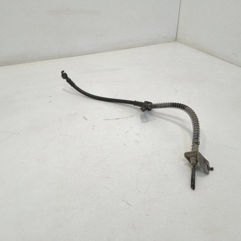 Brake booster pipe/hose – front