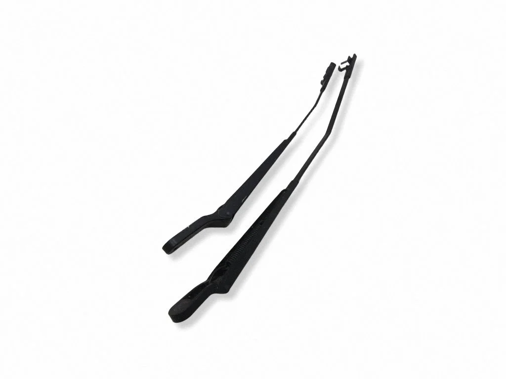 Front wiper blade arm