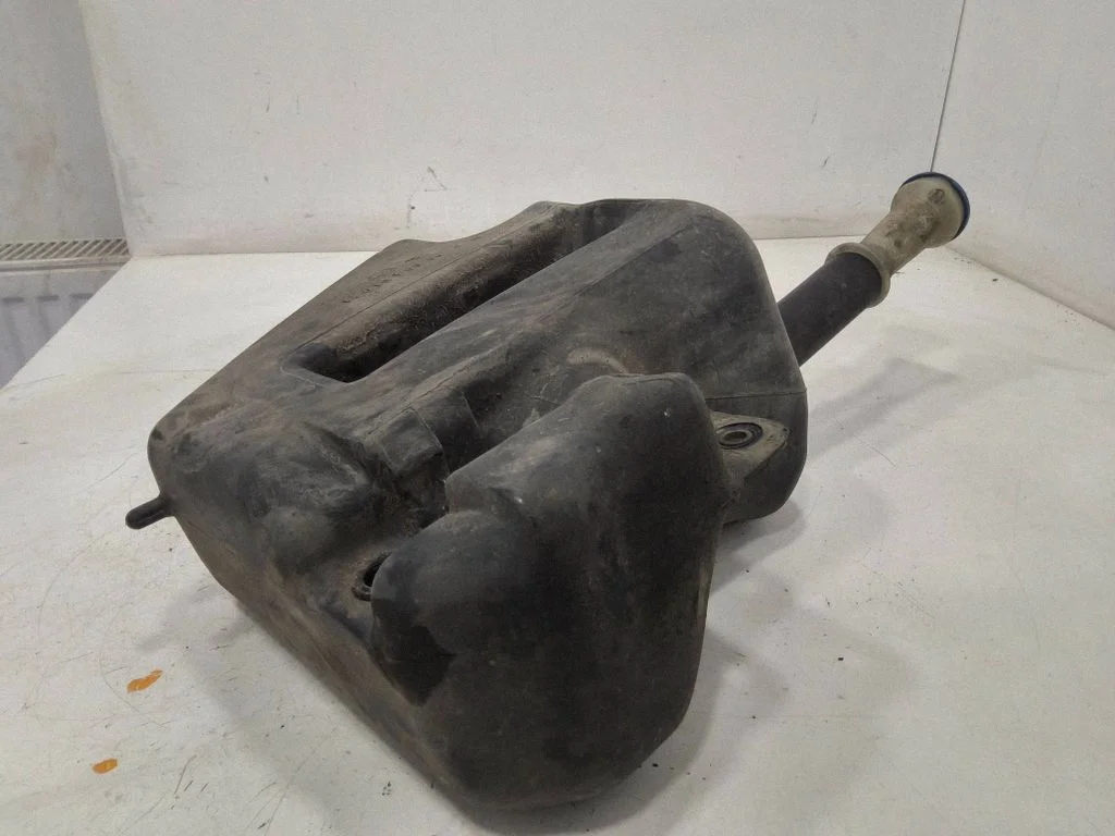 Windshield washer fluid reservoir/tank 1461938080