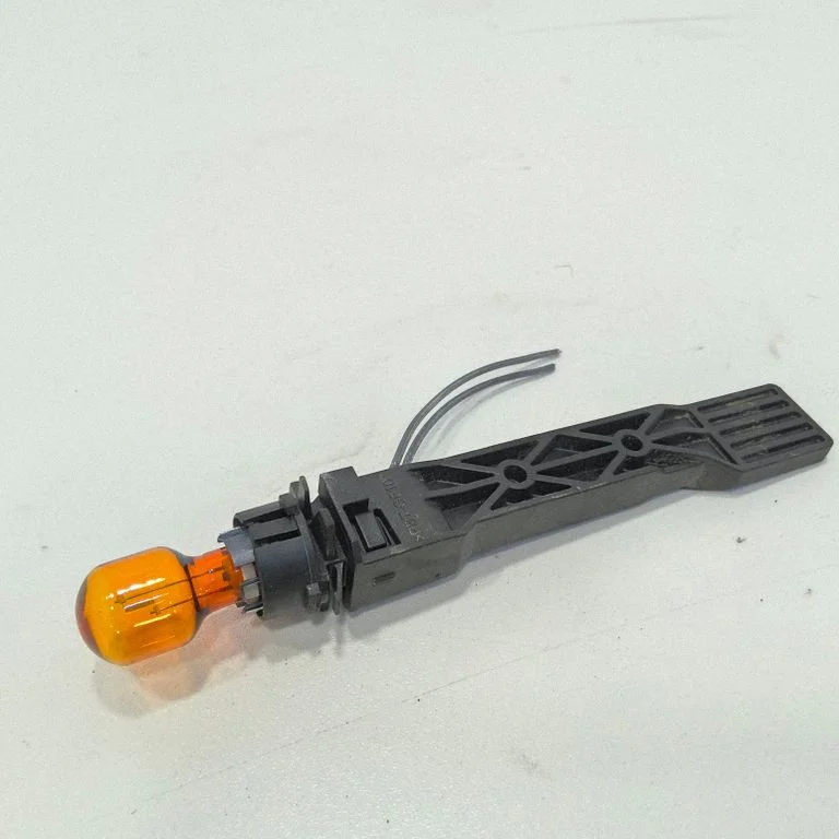 Headlight part – front right