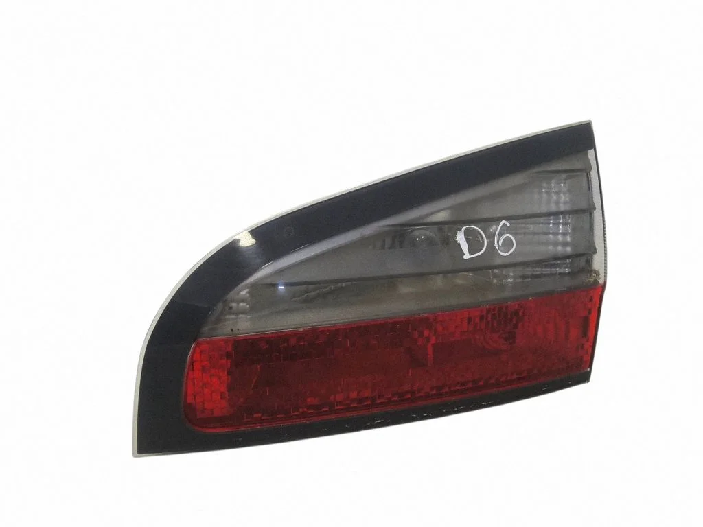Tailgate rear/tail lights 6M2113A602