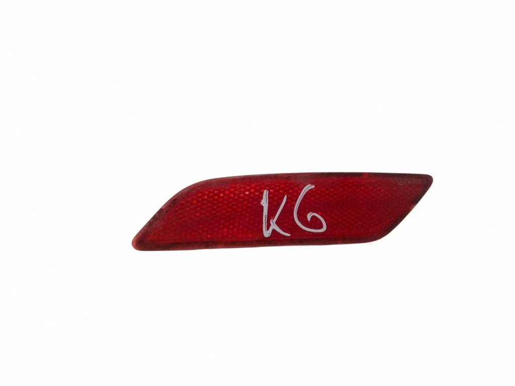 Rear tail light reflector 6M21515C0BA
