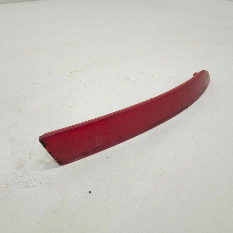 Rear tail light reflector 7318555