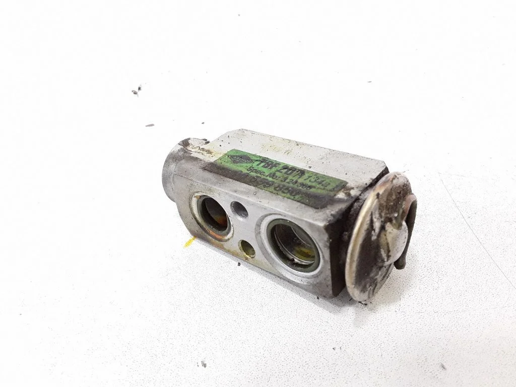 Air conditioning (A/C) expansion valve – Opel Astra F (1992-1998)