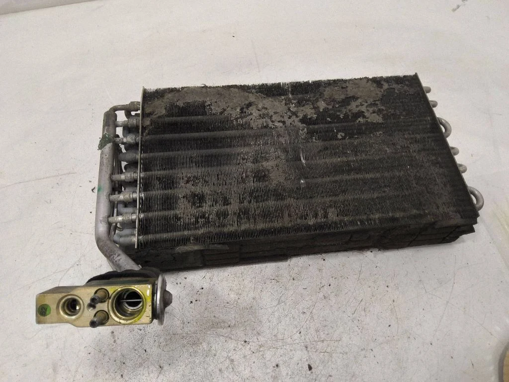 Air conditioning (A/C) radiator (interior) – front