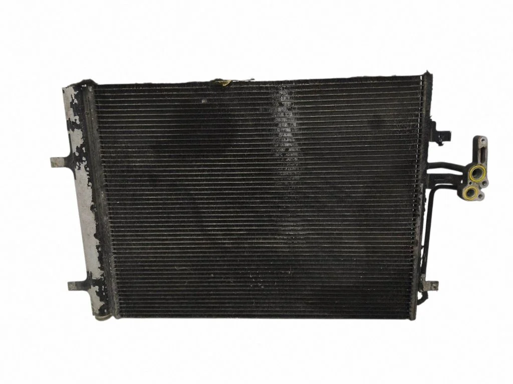A/C cooling radiator (condenser) – front