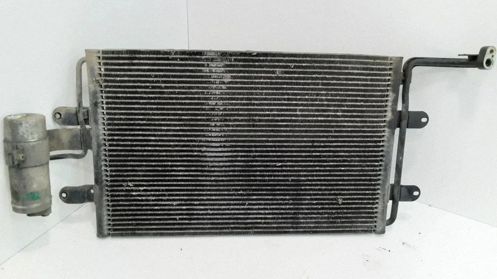 Gaisa kondicioniera dzesēšanas radiators (kondensators) 1J0820431D
