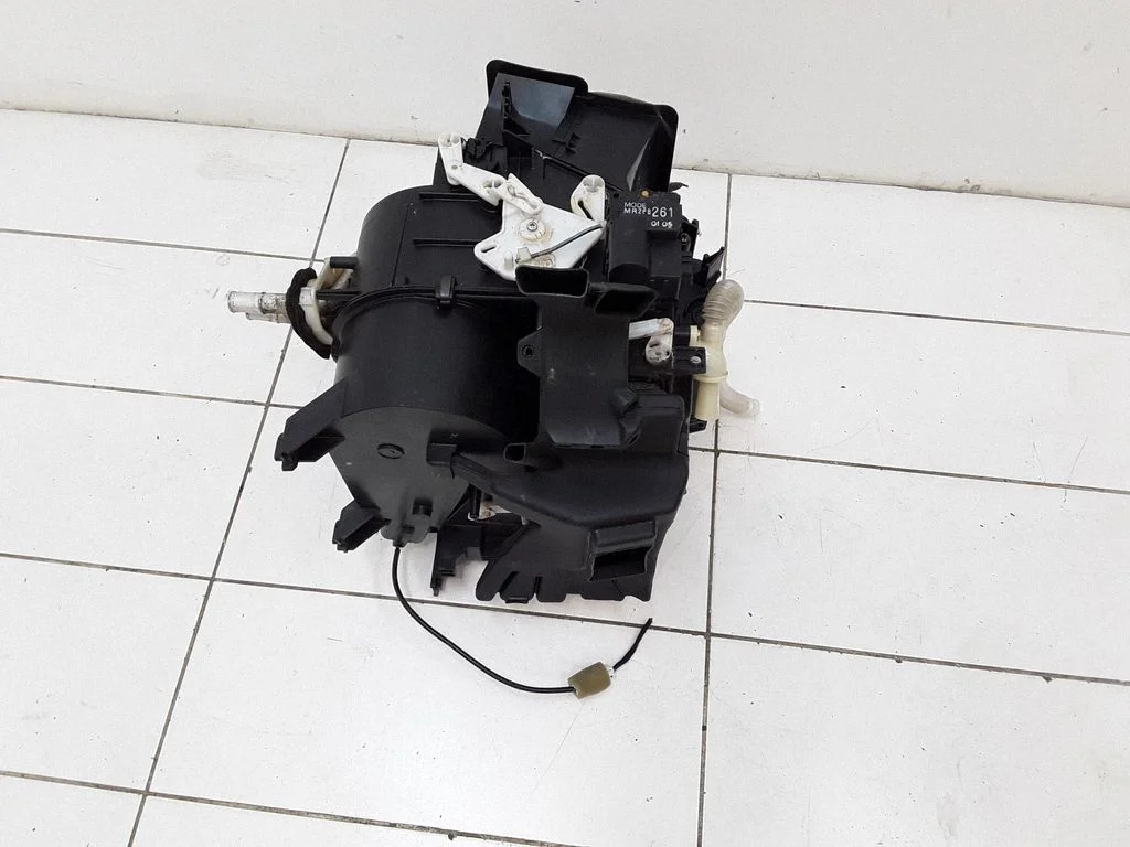 Interior heater climate box assembly