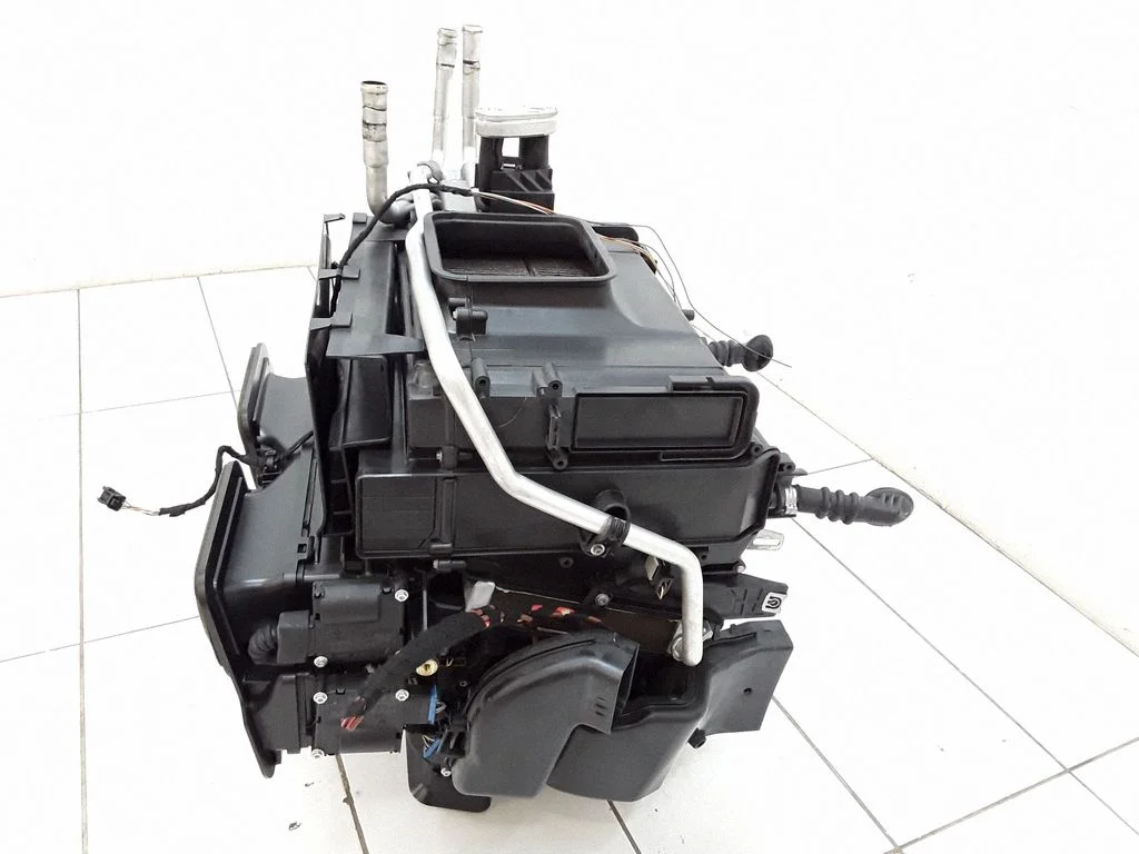Obudowa nagrzewnicy – komplet 4F2820351P