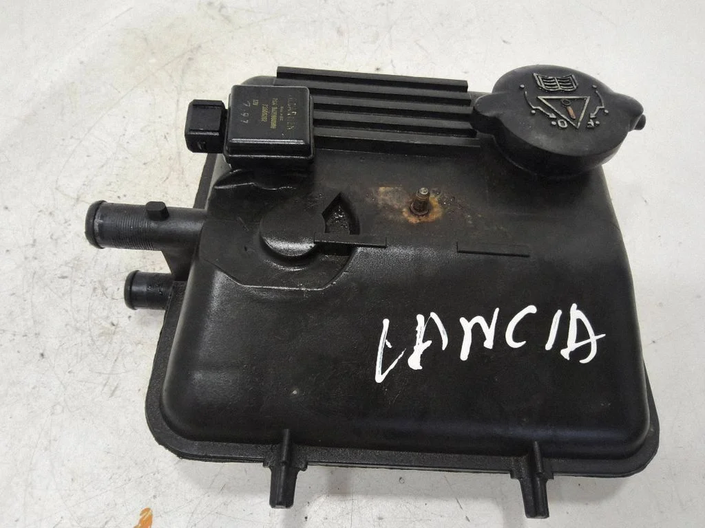 Coolant expansion tank/reservoir 1479124080