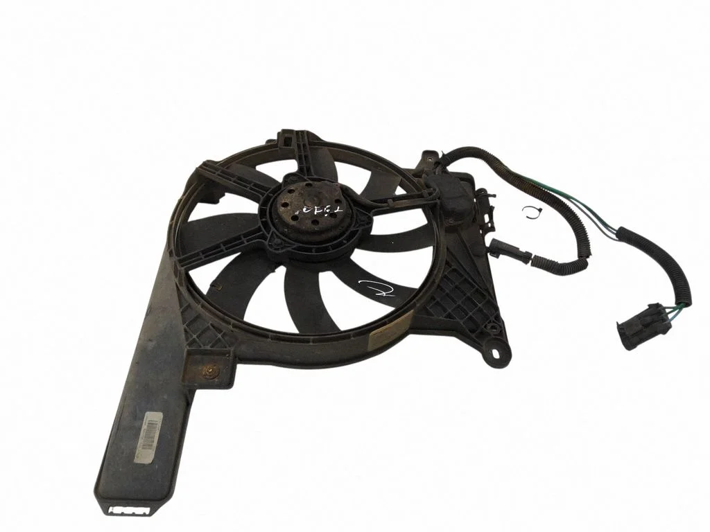 Electric radiator cooling fan 8240535