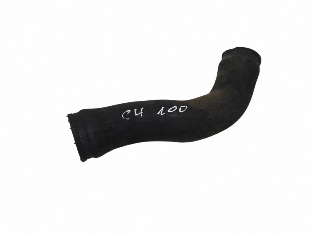 Vahejahuti voolik (-ud)/ toru (-d) – Audi 100 S4 C4 (1990-1995)