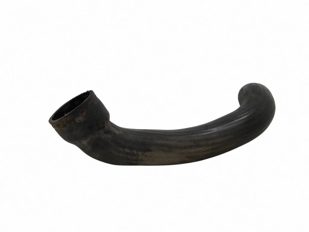 Intercooler hose/pipe – front