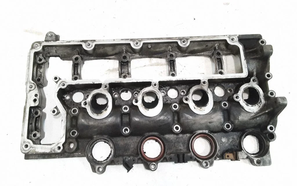 Rocker cam cover – Citroen C4 I (2004-2010)