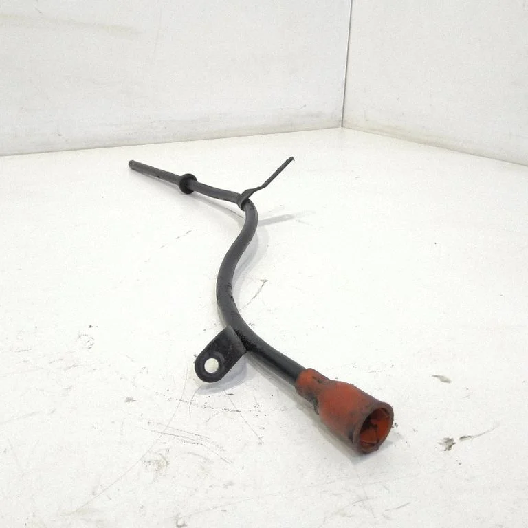 Oil level dip stick – front