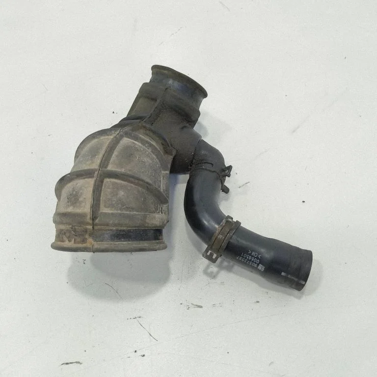 Turbo air intake inlet pipe/hose 90573597
