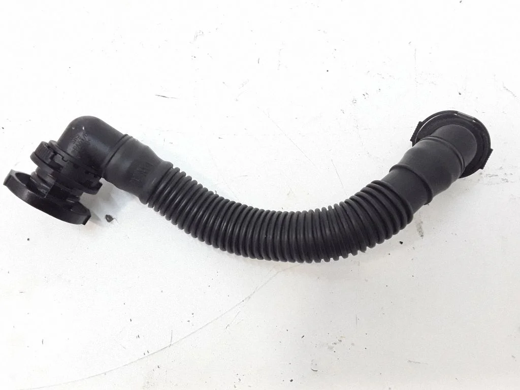 Breather hose/pipe 03L103493AE