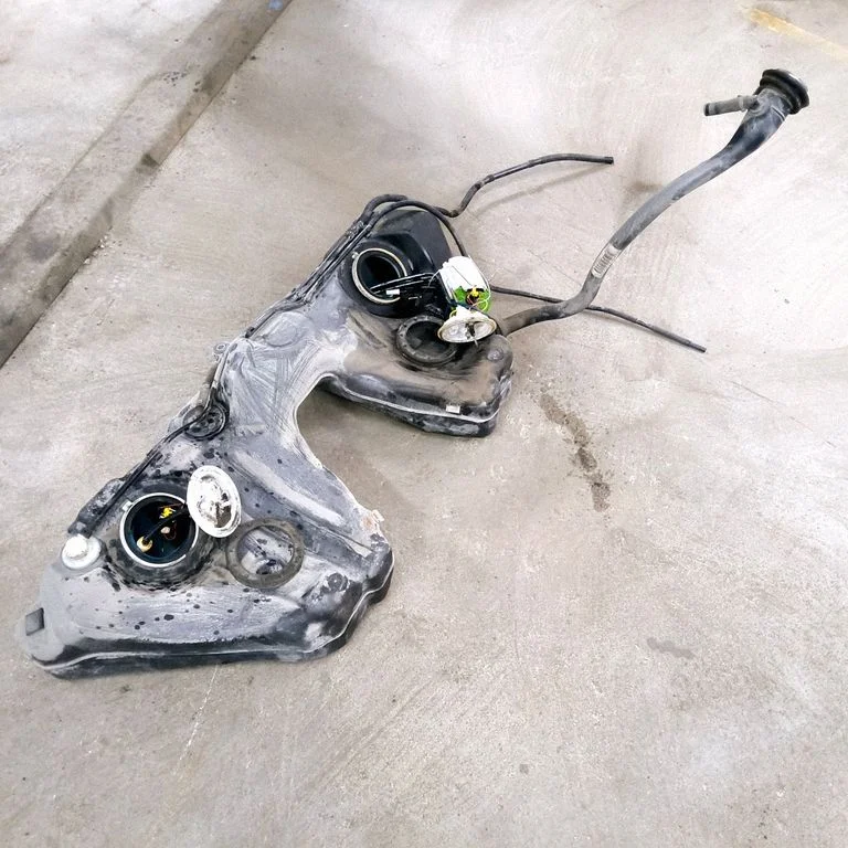 Fuel tank – rear