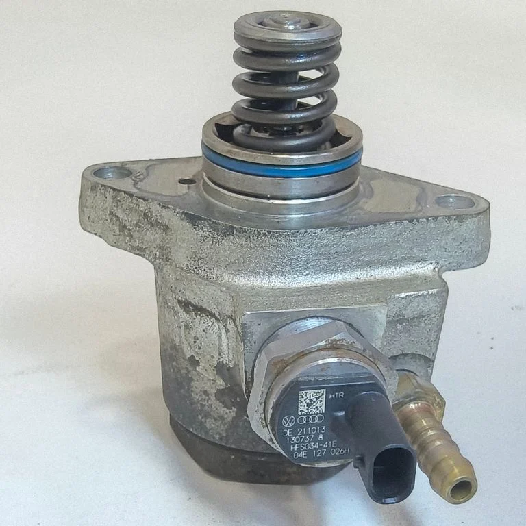 Fuel injection high pressure pump 04E127026