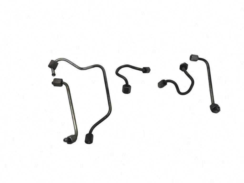 Fuel injector supply line/pipe – front