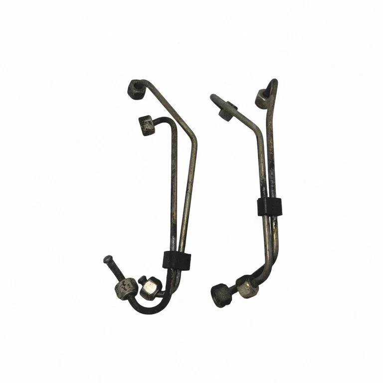 Fuel injector supply line/pipe – front