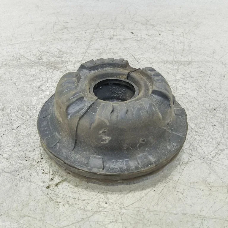Front upper strut mount 8K0412377C