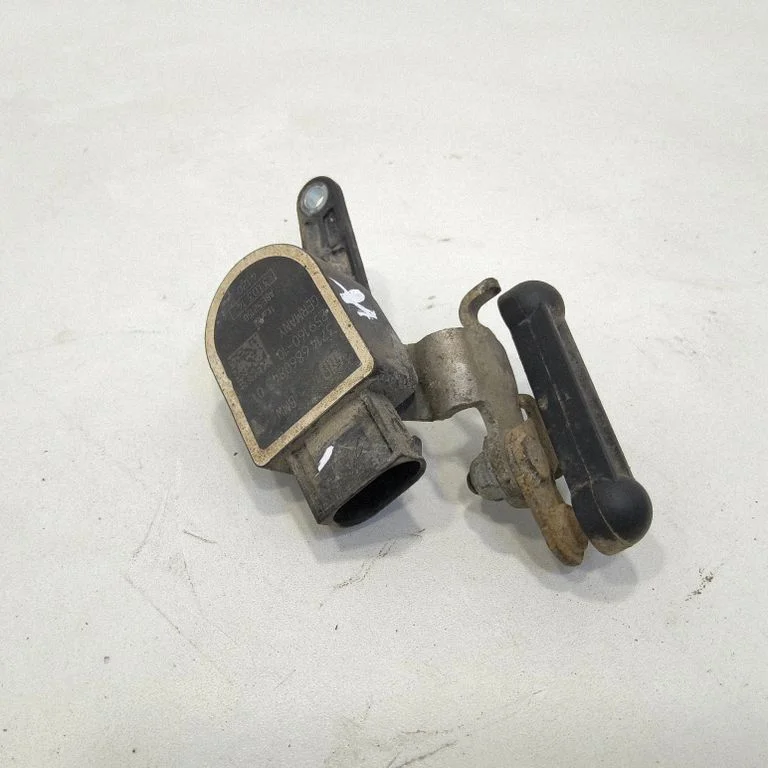 Headlight/headlamp level sensor 37146860843