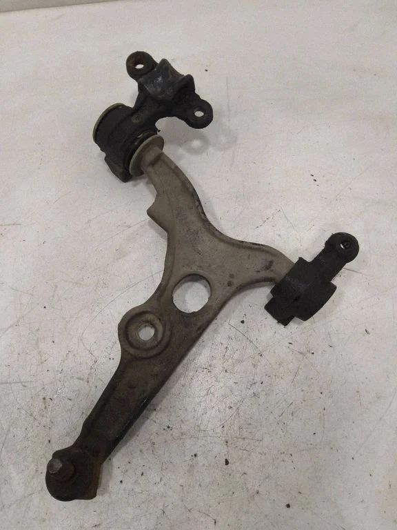 Front control arm – front right