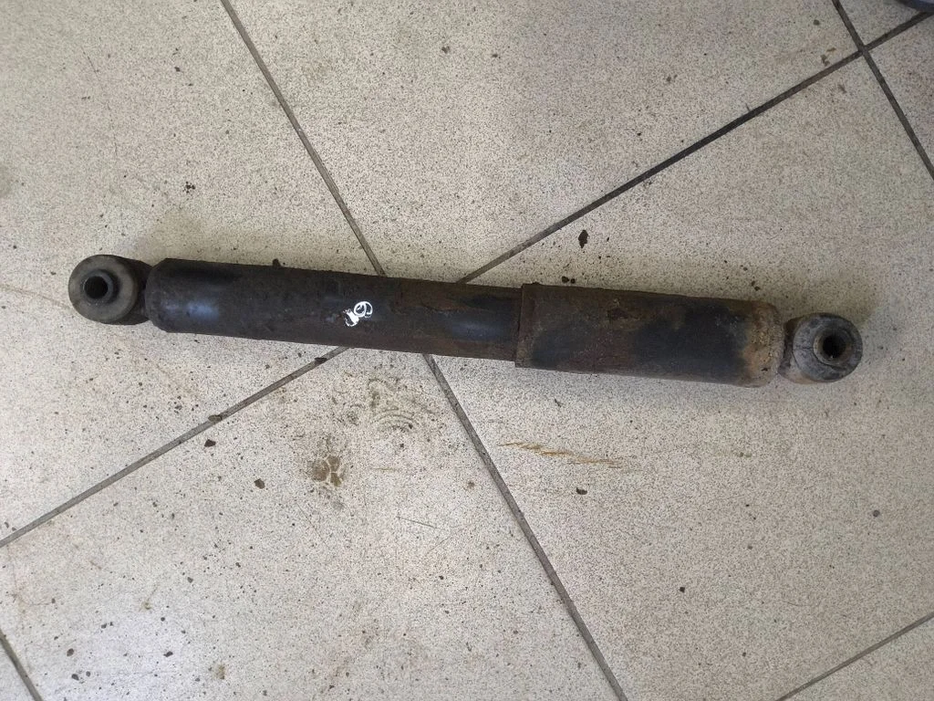 Rear shock absorber/damper – rear right