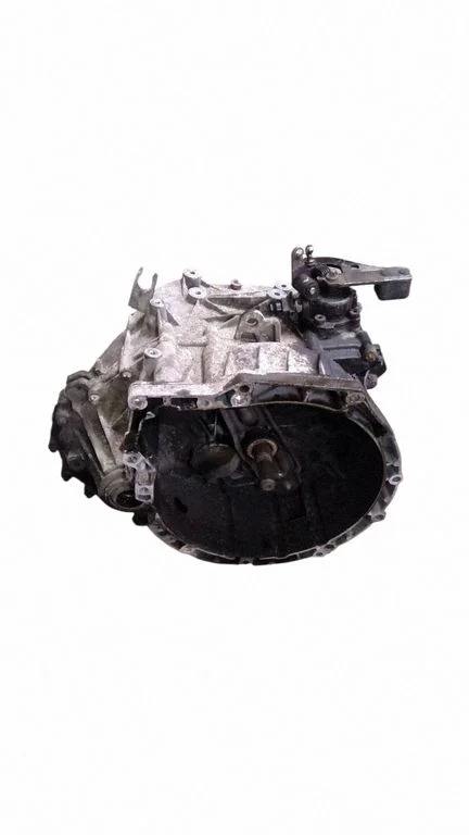 Mechaninė 6 pavarų dėžė