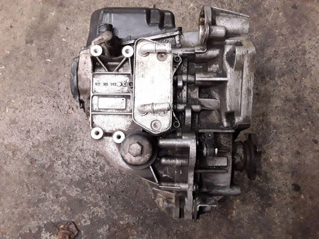 Automaatkäigukast 02E301103G